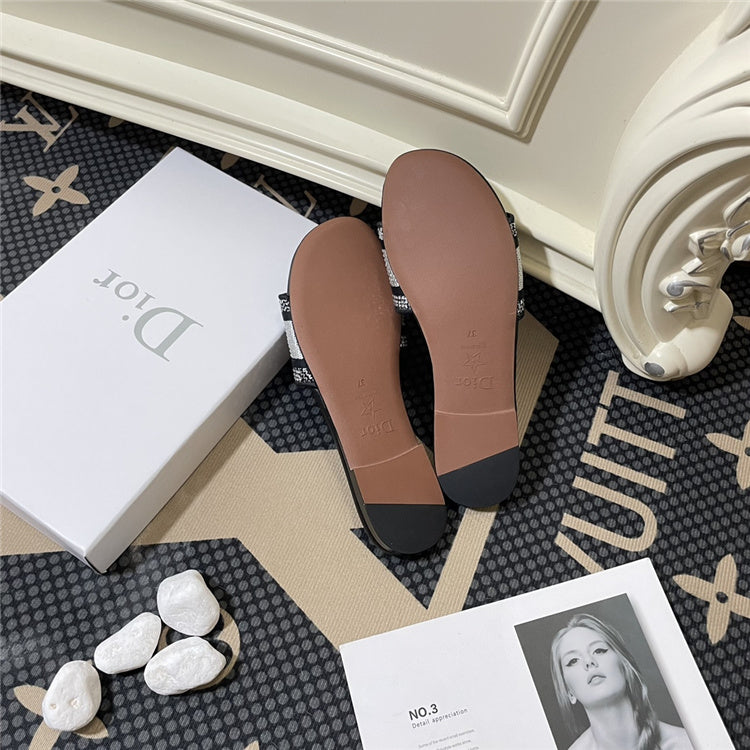 These Christian Dior Dway slides